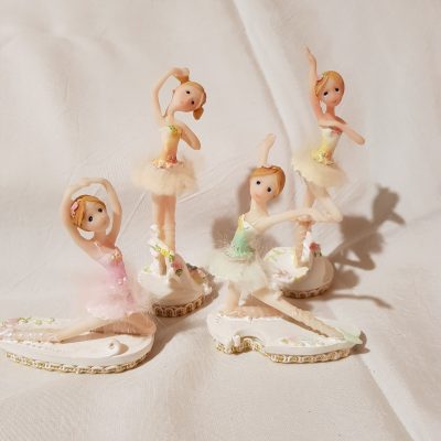 Ballerine Stilizzate in Ceramica in 4 Varianti Assortite